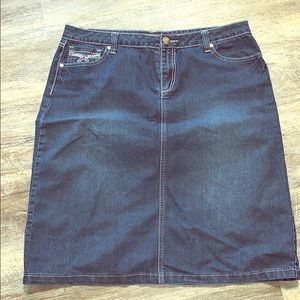 Carlos Jean skirt knee length no split sz 16